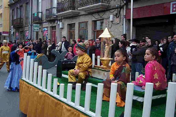 1 premio infantil grupos comparsas: La magia de la India